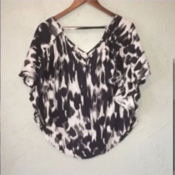 Women’s Express Printed Blouse - Picture 4 of 5